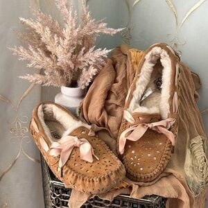 UGG Women's Chestnut Suede Moccasin Slippers with Bow
